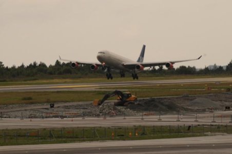A340 SK984 2.jpg