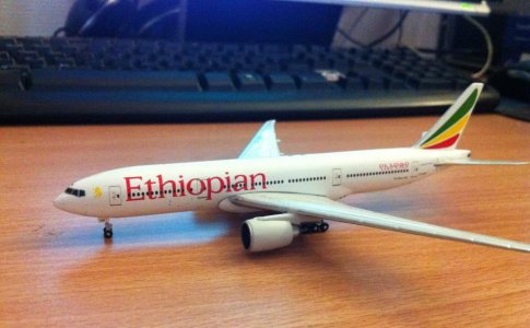 Ethiopian B772.jpg