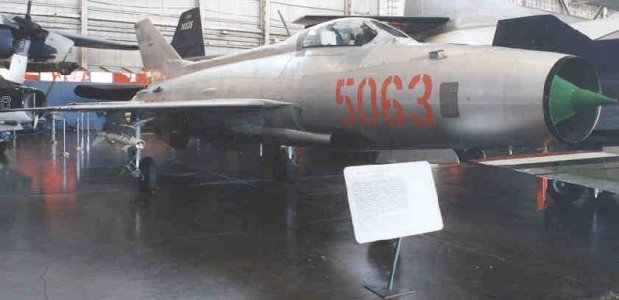 mig21f-003.jpg