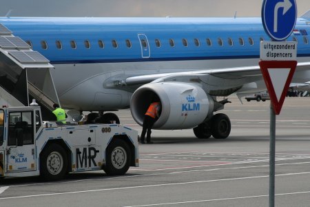 KLM PH-EZI B960.jpg