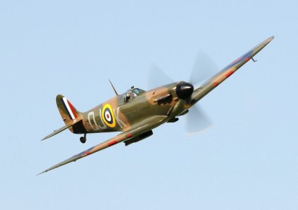 Spitfire mkIIa (721 x 509).jpg