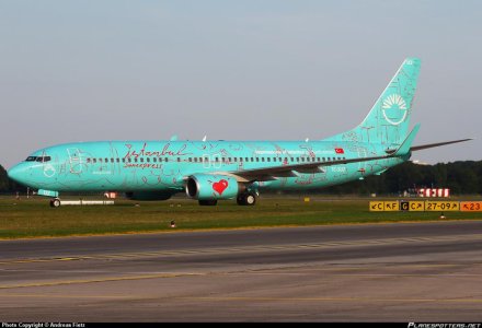 SunExpress B737-800w TC-SUZ.jpg