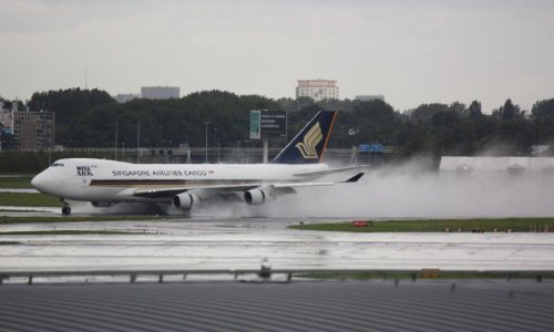 Singapore B744, 9V-SFJ (2).jpg