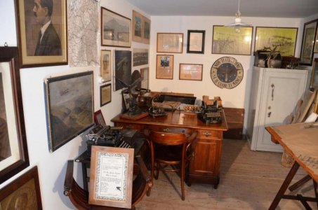 Office Gianni Caproni.jpg
