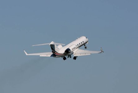 NetJets_Gulfstream_G-IV_N436QS_b_03-08-2006_.jpg