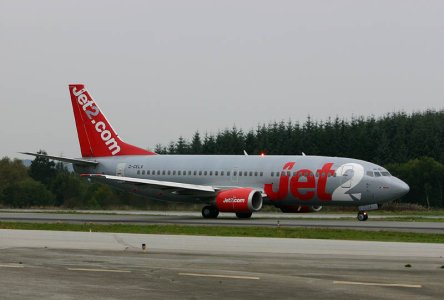 Jet2_G-CELX_24-09-2006_.jpg