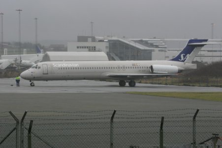 SAS MD-87 OY-KHF.jpg