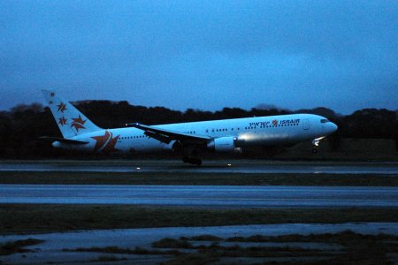 Israir 767-300ER TF-FIC.jpg