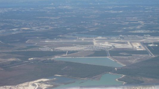 Fort Myers airport.jpg