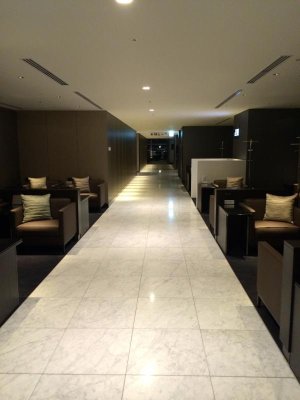 lounge3.jpg