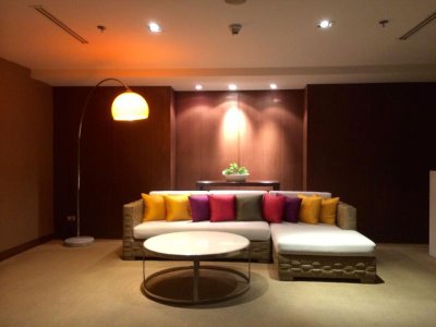 lounge7.jpg