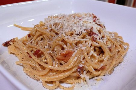 640px-Classic-spaghetti-carbonara.jpg