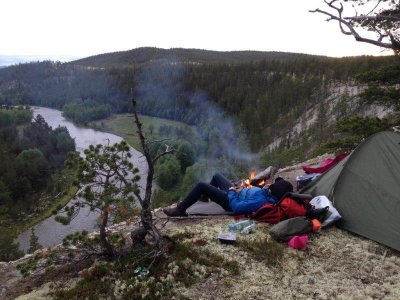 Folldal telt Aksel med utsikt Rondane.jpg
