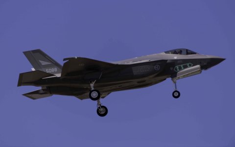 -F-35A-AM-02-FirstFlight-12.jpg