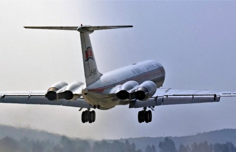 IL-62 take-off.jpg