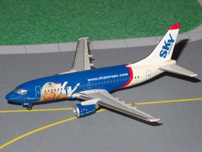 SKYEUROPE BOEING 737-500.JPG