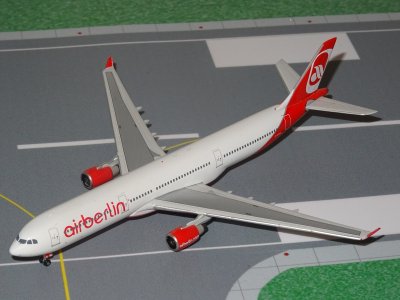 AIR BERLIN AIRBUS 330-300.JPG