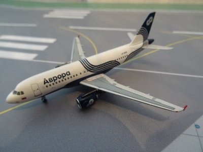 AURORA AIRBUS 320.JPG