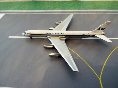 SAS DOUGLAS DC 8-62.JPG