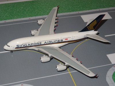 SINGAPORE AIRLINES AIRBUS 380.JPG
