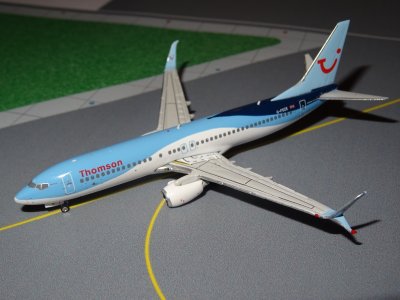 THOMSON BOEING 737-800.JPG