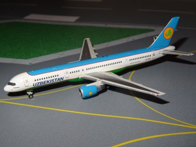 UZBEKISTAN BOEING 757-200.JPG