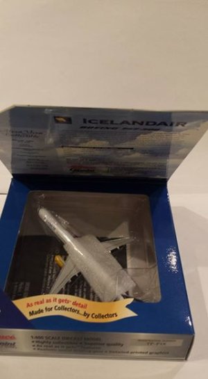 Icelandair_757-300_TH-FIX_e_.jpg