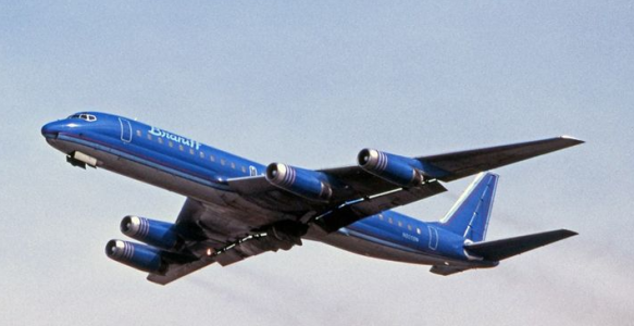 Braniff DC-8.png