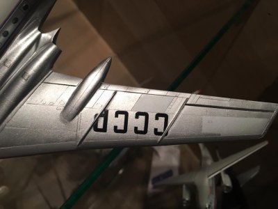 TU-110 vinge.jpg