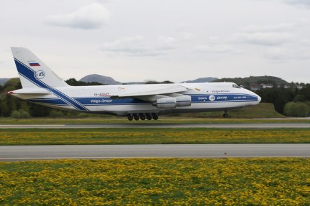 ra-82043.jpg