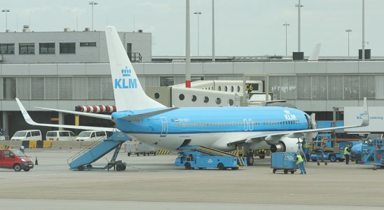 b737-800wl_kl_ams.jpg