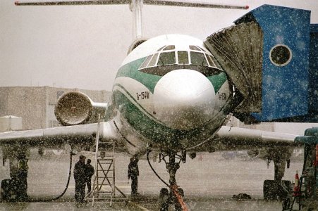 3_RA-85728.jpg
