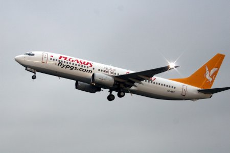 pegasus b737-800 tc-apz 2840.jpg