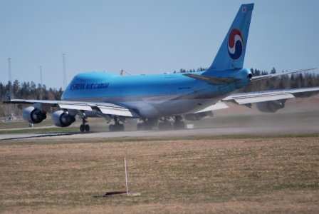 KE B744 F.jpg
