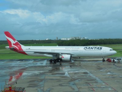 QANTAS A330.jpg