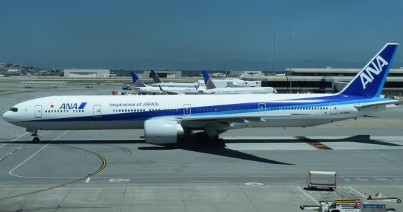 ANA 77W, SFO.jpg
