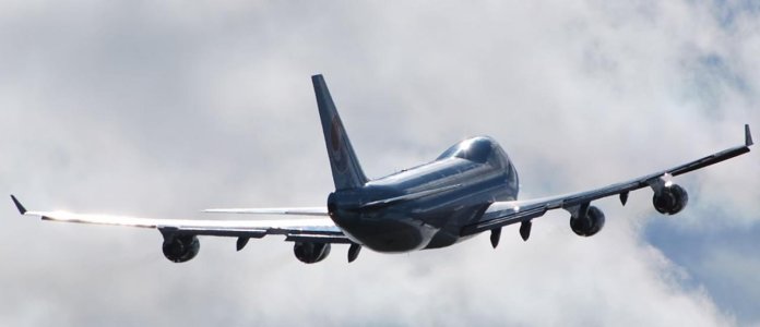 KE B744F.jpg