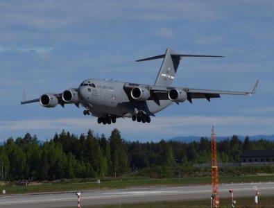 C-17 Globemaster III.jpg