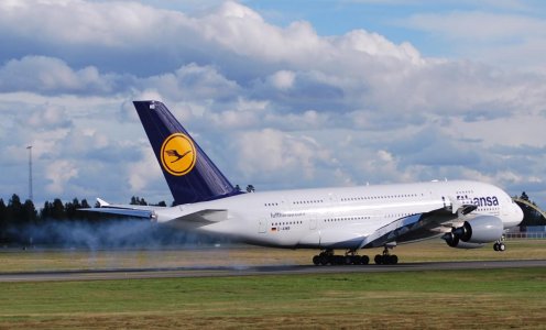 LH A380.jpg