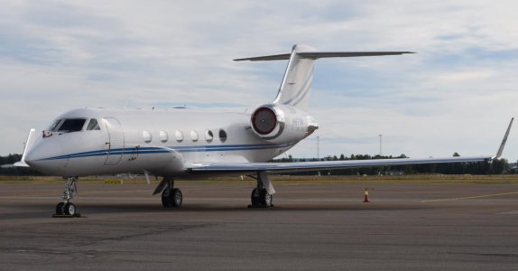 N877A G-IV.jpg