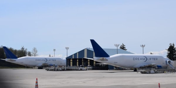 2 stk. Dreamlifter.jpg