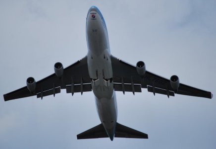 KE B744F.jpg