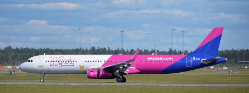 Wizzair A321 GM 09 JUL 2019.jpg