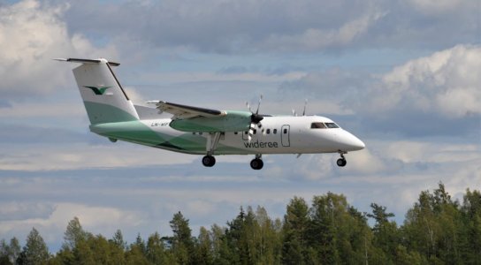 Widerøe D81 GM 17 JUL 2019.jpg