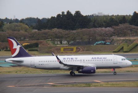 NX A-320 B-MCH.jpg
