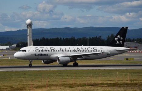 LH A320 Star alliance.jpg