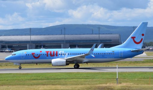 TUI B-738.jpg
