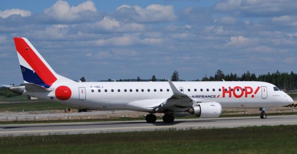 AF F-HBLJ E190.jpg