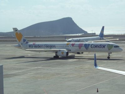 Condor B757-300.jpg