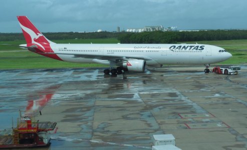 QF A-330.jpg